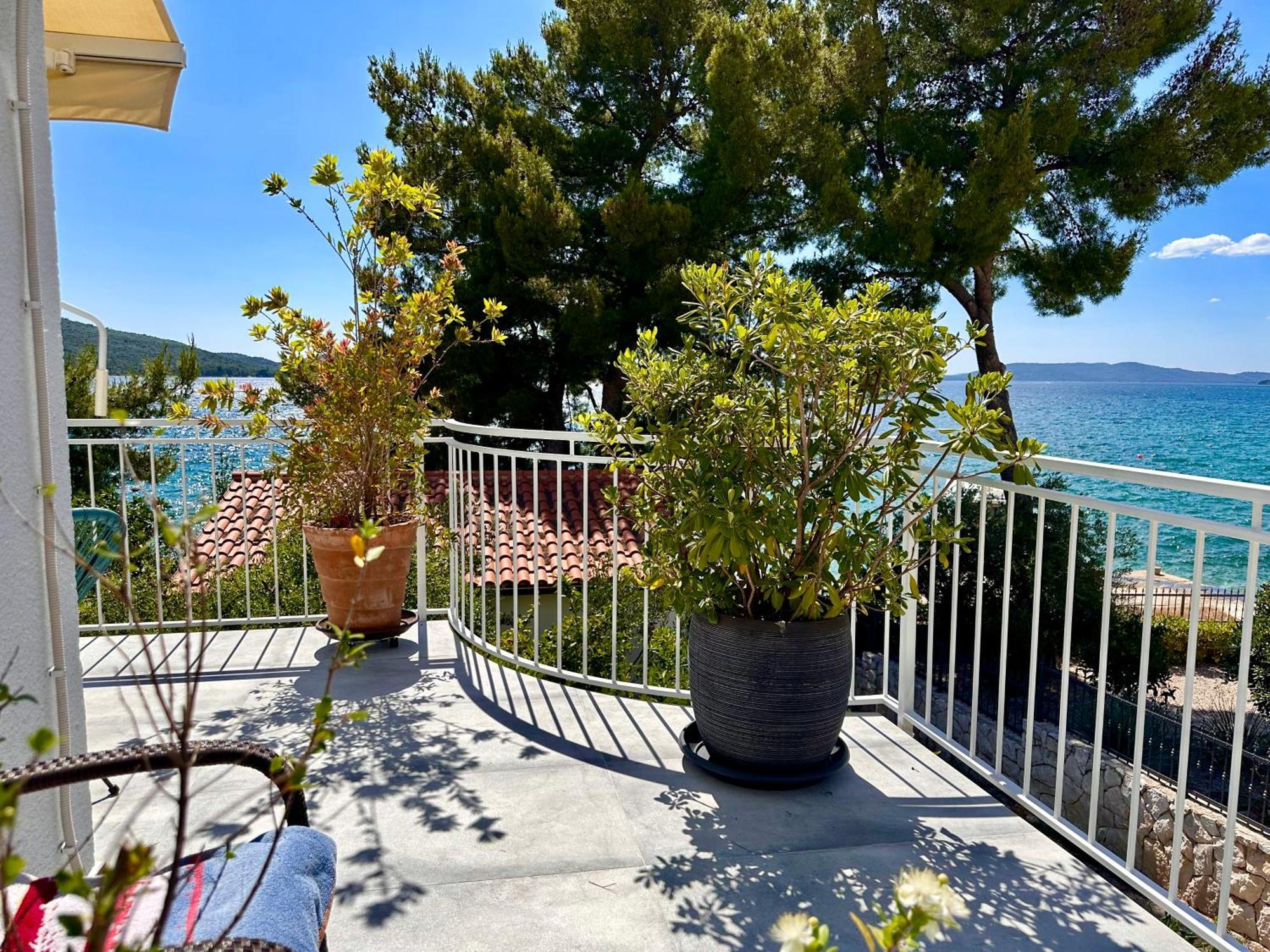 Perla & Palma Villa Zaboric Exterior photo